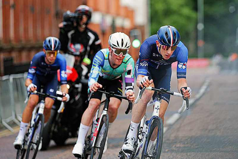 Bike riders racing